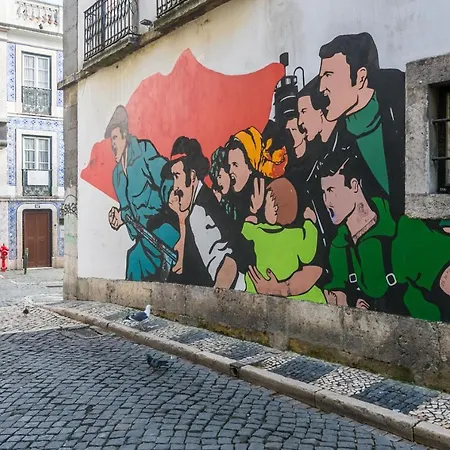 In Bairro Alto Apartment *